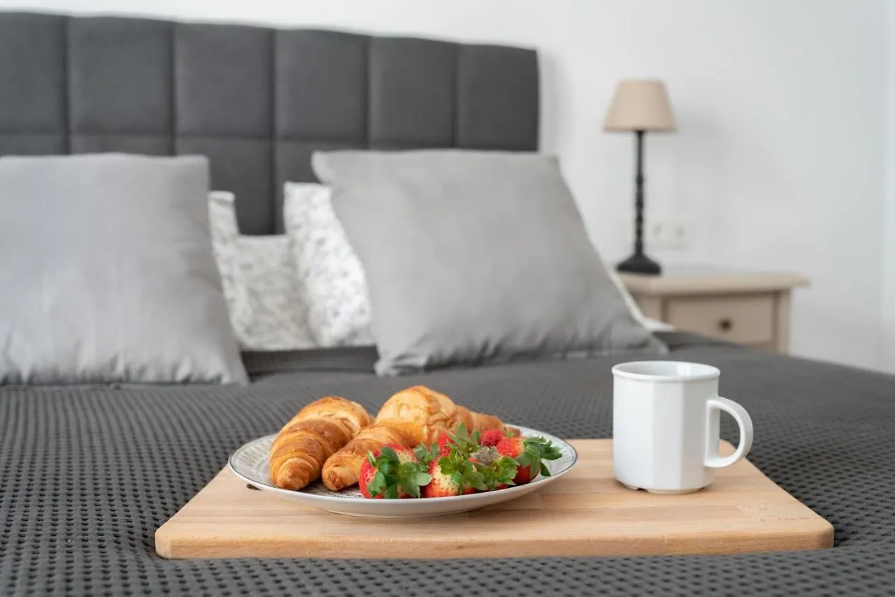 Freshly Renovated, Modern Penthouse Pueblo Evita! Benalmádena 0*,
